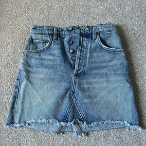 AGOLDE Quinn High Rise Mini Skirt Size 23 Raw Hem Button Fly Vintage Wash Denim